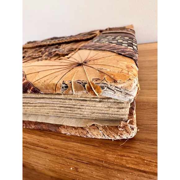Handmade Vintage Tribal Photo Album: Bamboo & Leaf Cover, Embossed Lizards - Picture 3 of 4